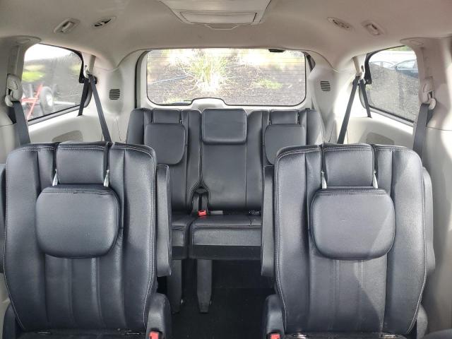 Photo 10 from auction – 2015 CHRYSLER TOWN & COU with VIN 2C4RC1BG8FR644777