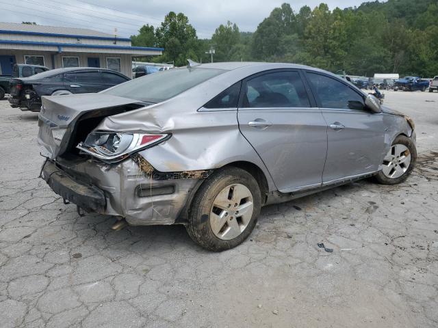 Photo 3 from auction – 2011 HYUNDAI SONATA HYBRID with VIN KMHEC4A43BA004011