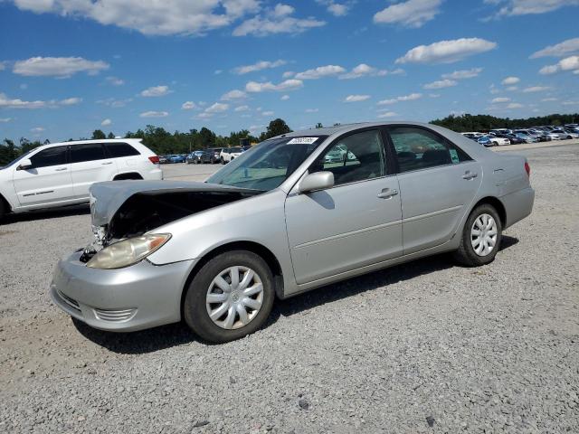 TOYOTA CAMRY LE 2005 with VIN 4T1BE30K85U985267 - Photo from auction