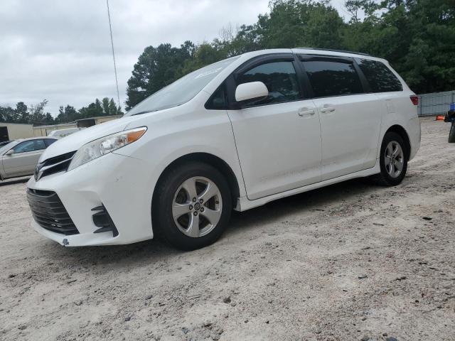 Photo 1 from auction – 2018 TOYOTA SIENNA LE with VIN 5TDKZ3DC0JS904207