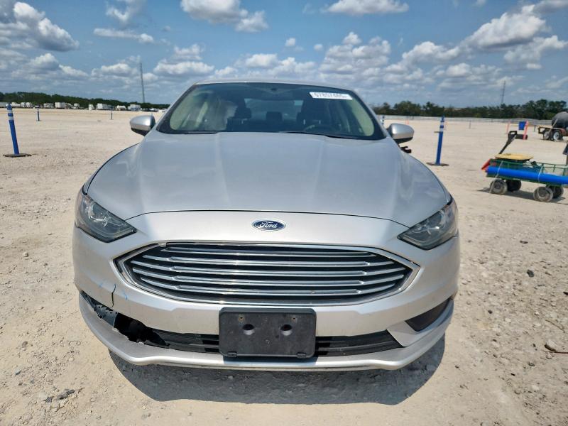 Photo 5 from auction – 2017 FORD FUSION SE with VIN 3FA6P0LU7HR382372