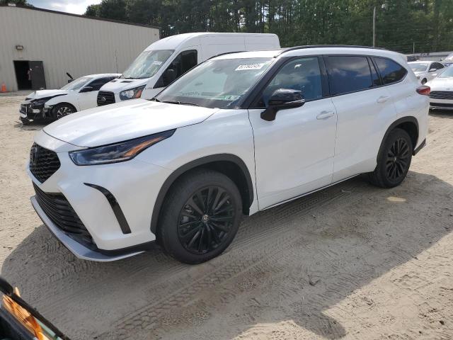 TOYOTA HIGHLANDER 2023 with VIN 5TDKDRBH9PS512156 - Photo from auction