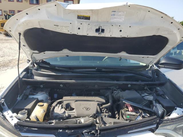 Photo 11 from auction – 2018 TOYOTA RAV4 LE with VIN 2T3ZFREV8JW475231