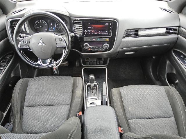 Photo 8 from auction – 2018 MITSUBISHI OUTLANDER with VIN JA4AD3A31JZ044227