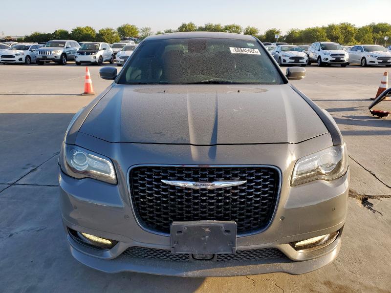 Photo 5 from auction – 2018 CHRYSLER 300 S with VIN 2C3CCABTXJH274812