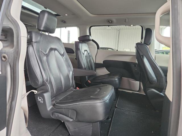 Photo 11 from auction – 2019 CHRYSLER PACIFICA L with VIN 2C4RC1GG1KR610358