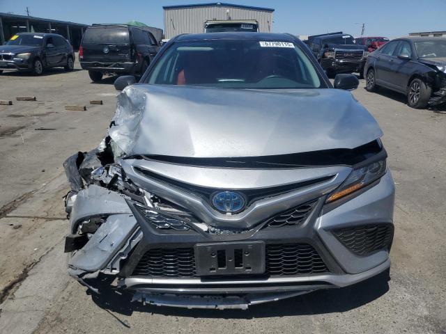 Photo 5 from auction – 2021 TOYOTA CAMRY with VIN 4T1K31AK5MU031096
