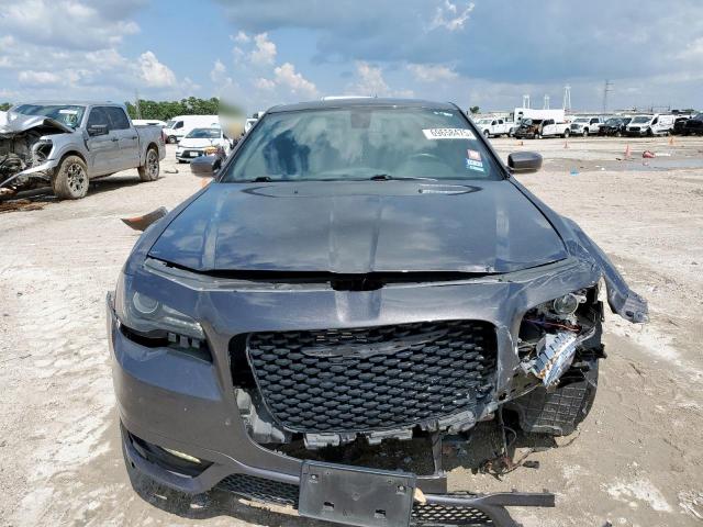 Photo 5 from auction – 2018 CHRYSLER 300 S with VIN 2C3CCABG2JH243945