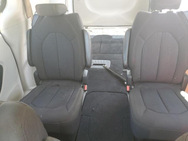 Photo 10 from auction – 2017 CHRYSLER PACIFICA T with VIN 2C4RC1BG2HR816885