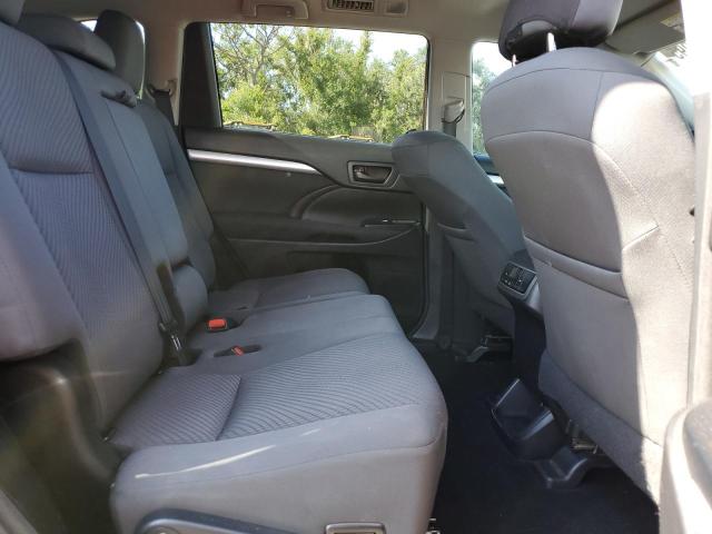 Photo 11 from auction – 2018 TOYOTA HIGHLANDER with VIN 5TDZARFH1JS036820
