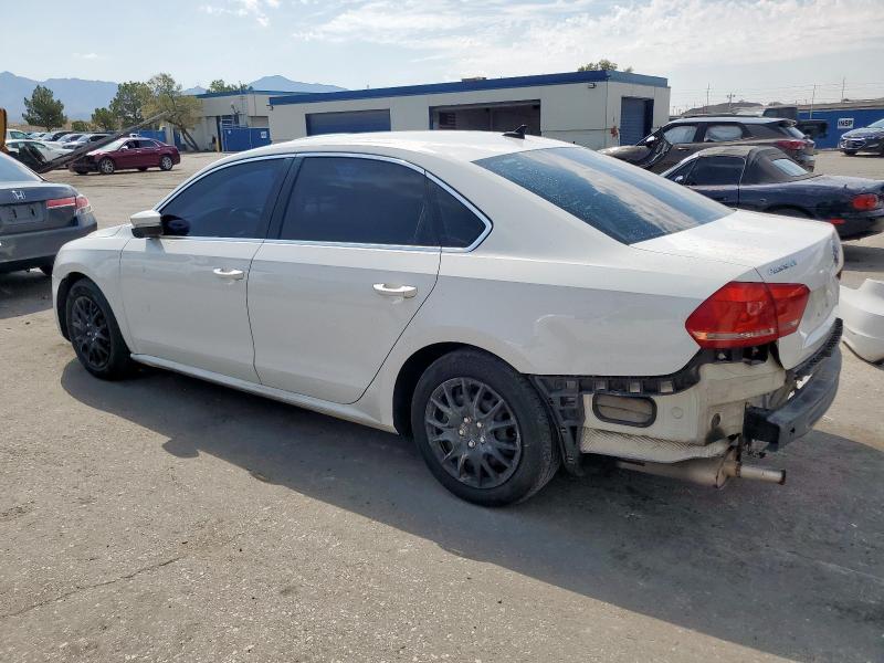 Photo 2 from auction – 2014 VOLKSWAGEN PASSAT S with VIN 1VWAT7A32EC039365