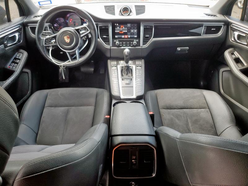 Photo 8 from auction – 2017 PORSCHE MACAN S with VIN WP1AB2A59HLB16780
