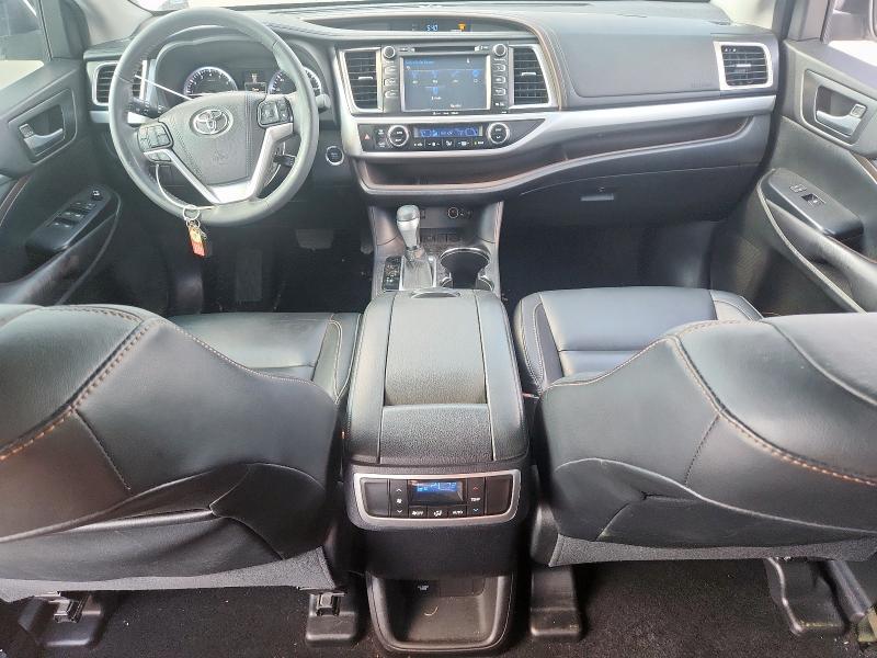 Photo 8 from auction – 2016 TOYOTA HIGHLANDER with VIN 5TDKKRFH5GS165862