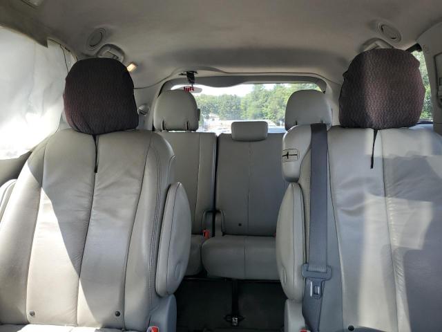 Photo 10 from auction – 2011 TOYOTA SIENNA XLE with VIN 5TDYK3DCXBS137952