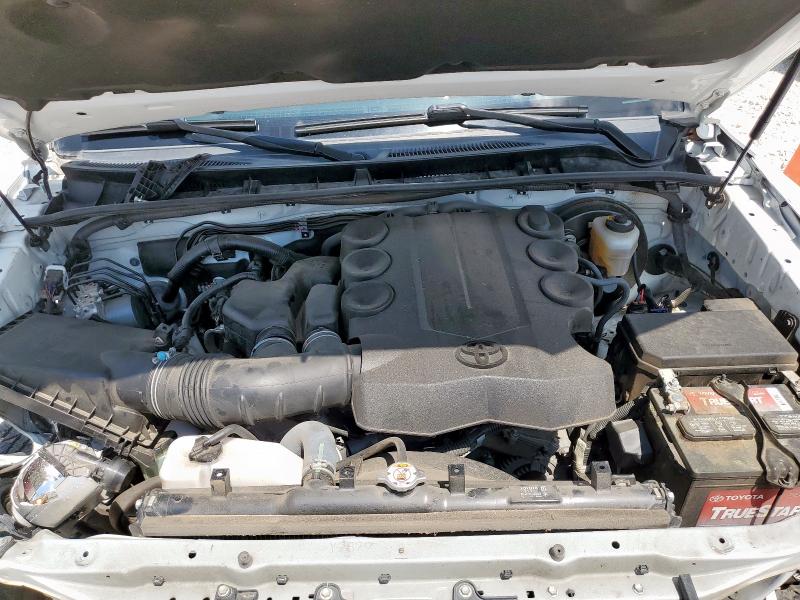 Photo 12 from auction – 2019 TOYOTA 4RUNNER SR with VIN JTEZU5JR9K5191828