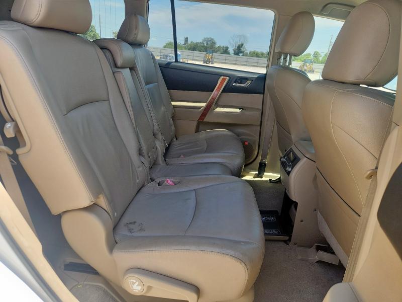 Photo 11 from auction – 2008 TOYOTA HIGHLANDER with VIN JTEDS42A982051792