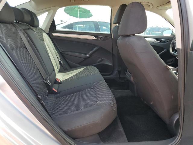 Photo 10 from auction – 2016 VOLKSWAGEN PASSAT S with VIN 1VWAS7A34GC069151