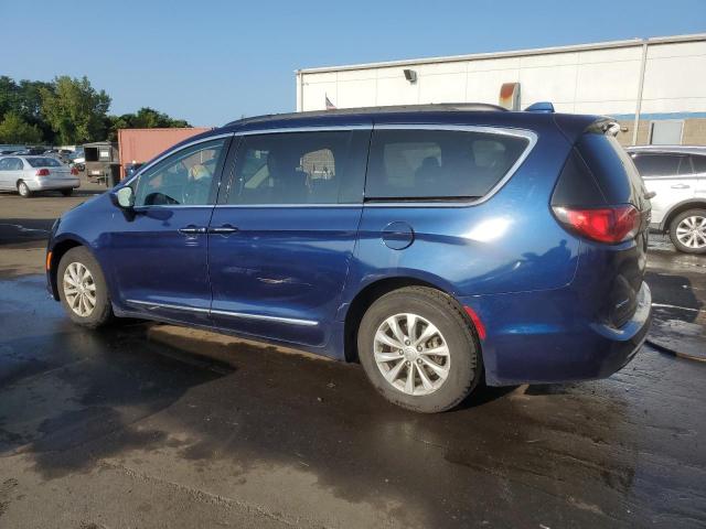 Photo 2 from auction – 2017 CHRYSLER PACIFICA T with VIN 2C4RC1BG5HR831879