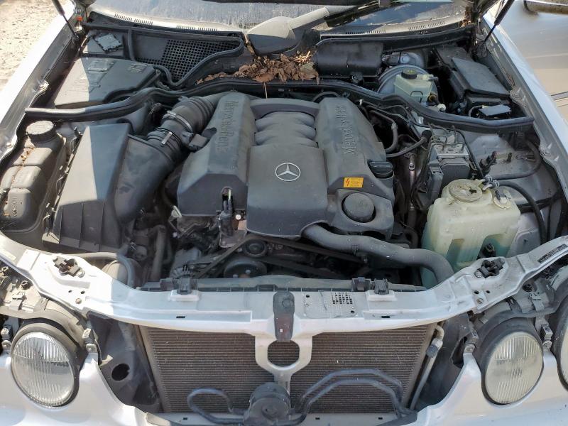Photo 11 from auction – 2001 MERCEDES-BENZ E 320 4MAT with VIN WDBJF82J51X043554