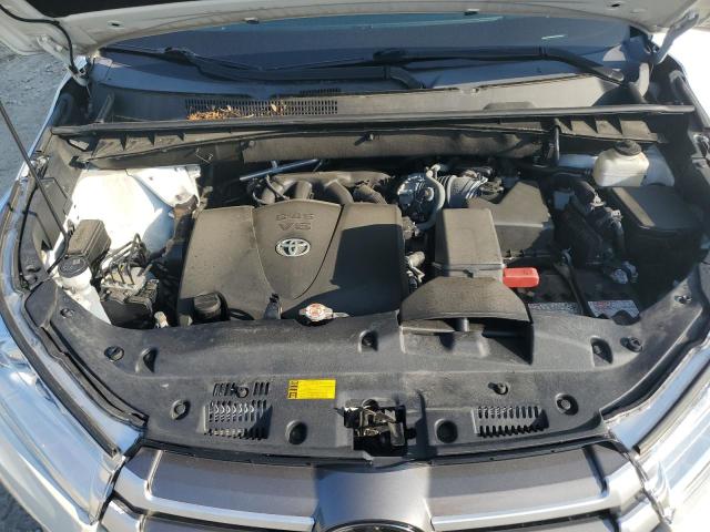 Photo 12 from auction – 2018 TOYOTA HIGHLANDER with VIN 5TDJZRFH8JS888961
