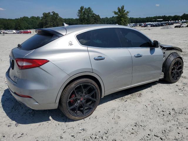 Photo 3 from auction – 2017 MASERATI LEVANTE with VIN ZN661XUA5HX239614