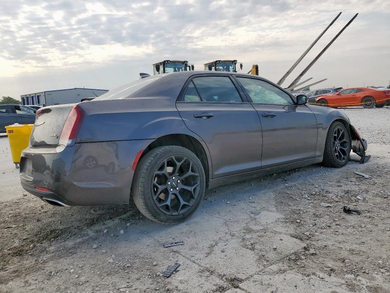 Photo 3 from auction – 2015 CHRYSLER 300 S with VIN 2C3CCABG5FH766898