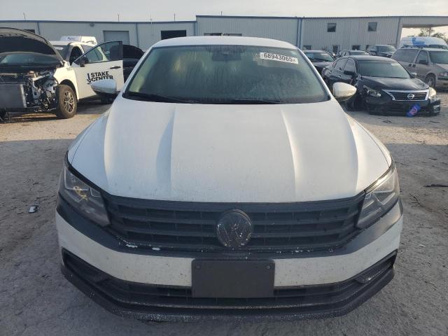 Photo 5 from auction – 2018 VOLKSWAGEN PASSAT S with VIN 1VWAA7A34JC045359