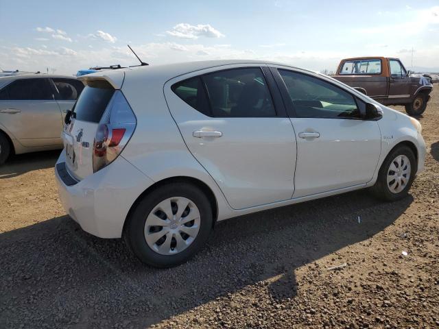 Photo 3 from auction – 2013 TOYOTA PRIUS C with VIN JTDKDTB35D1036207