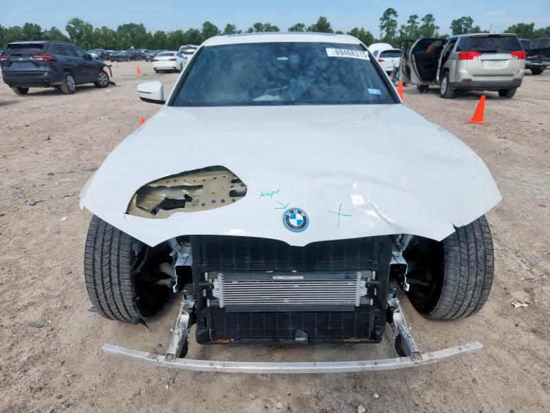 صورة رقم 5 من المزاد - 2022 BMW 330E مع VIN WBA5P7C05NFM10932