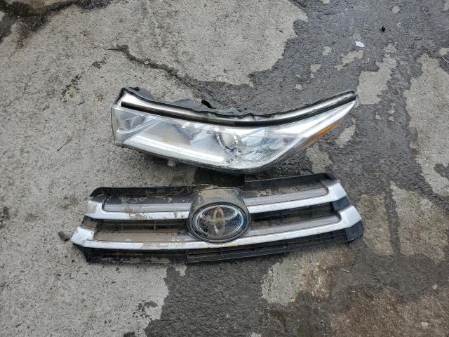 Photo 13 from auction – 2019 TOYOTA HIGHLANDER with VIN 5TDKZRFH4KS561379