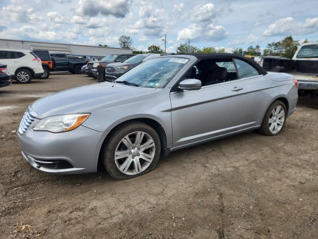 CHRYSLER 200 TOURING 2013 with VIN 1C3BCBEB8DN723842 - Photo from auction