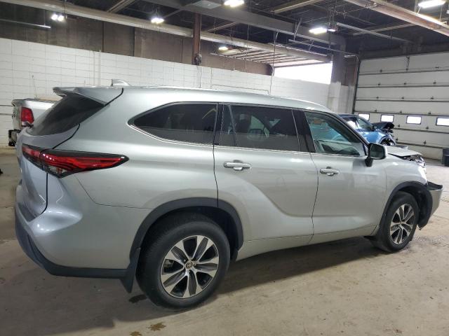 Photo 3 from auction – 2021 TOYOTA HIGHLANDER with VIN 5TDGZRBHXMS060690