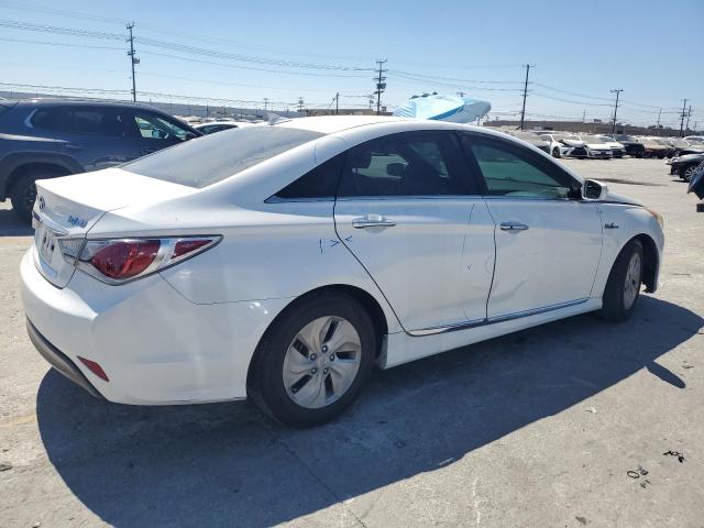 Photo 3 from auction – 2015 HYUNDAI SONATA HYB with VIN KMHEC4A48FA137708