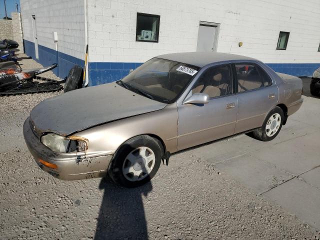 TOYOTA CAMRY LE 1995 with VIN JT2GK12E9S0111987 - Photo from auction