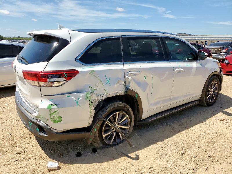 Photo 3 from auction – 2018 TOYOTA HIGHLANDER with VIN 5TDKZRFH4JS540983