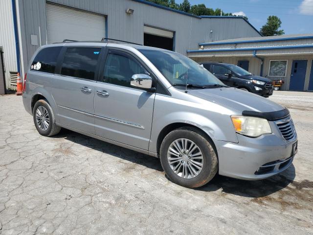 Photo 4 from auction – 2014 CHRYSLER TOWN & COU with VIN 2C4RC1CG2ER232562