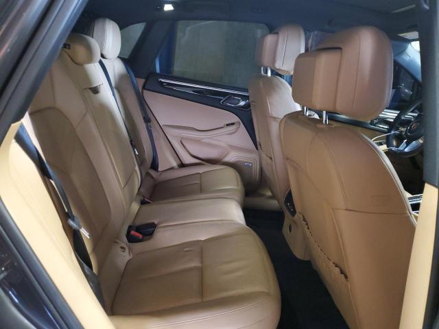 Photo 11 from auction – 2018 PORSCHE MACAN with VIN WP1AA2A59JLB05674