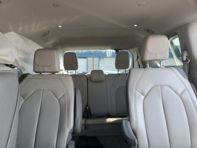 Photo 10 from auction – 2017 CHRYSLER PACIFICA with VIN 2C4RC1EG3HR560610