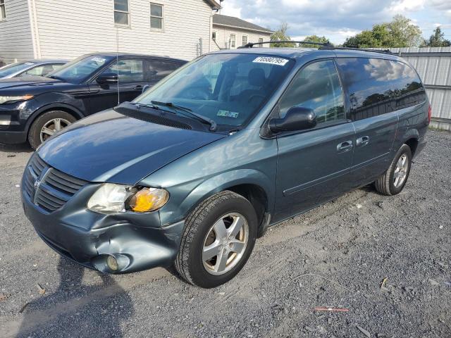 DODGE GRAND CARA 2005 with VIN 2D4GP44L05R420198 - Photo from auction