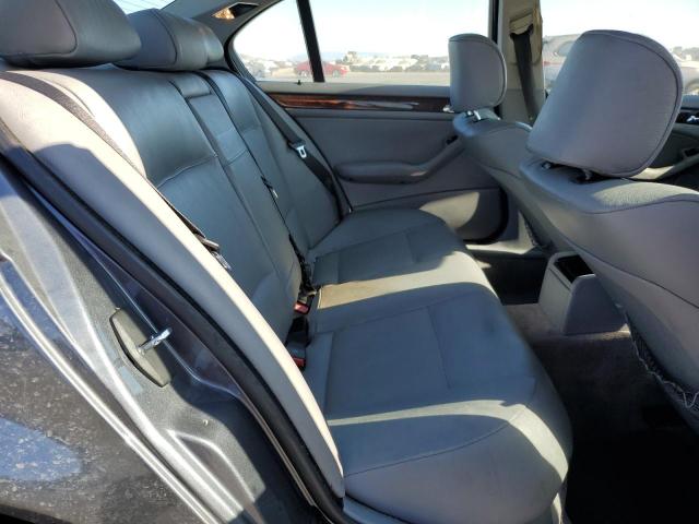 Photo 10 from auction – 2003 BMW 325XI with VIN WBAEU33433PH89203
