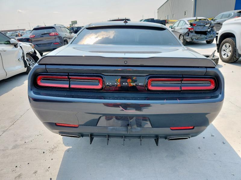 Photo 6 from auction – 2018 DODGE CHALLENGER SXT with VIN 2C3CDZAG0JH322091