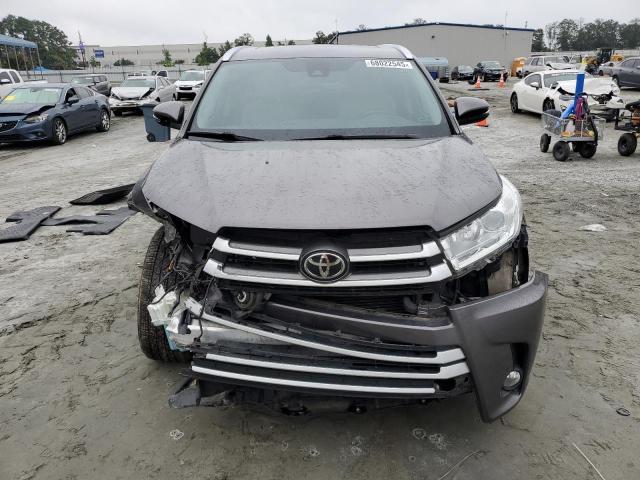 Photo 5 from auction – 2019 TOYOTA HIGHLANDER with VIN 5TDKZRFH1KS565485