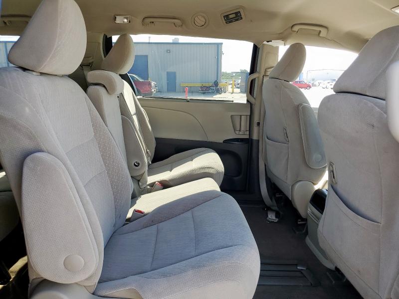 Photo 11 from auction – 2017 TOYOTA SIENNA LE with VIN 5TDKZ3DC7HS897329