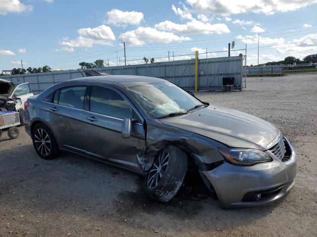 Photo 4 from auction – 2013 CHRYSLER 200 LIMITED with VIN 1C3CCBCG5DN621241