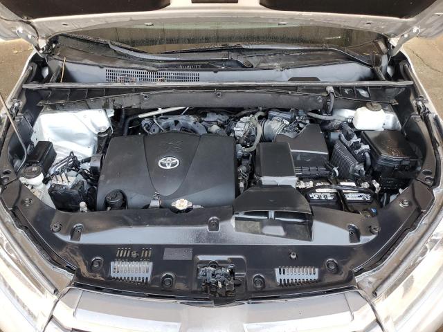 Photo 12 from auction – 2018 TOYOTA HIGHLANDER with VIN 5TDDZRFH7JS812287