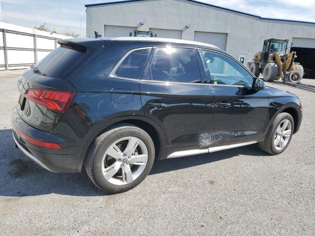 Photo 3 from auction – 2018 AUDI Q5 PREMIUM with VIN WA1ANAFY3J2026200