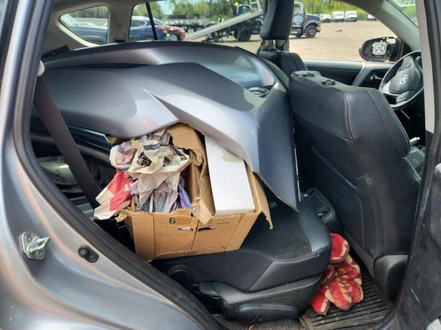 Photo 10 from auction – 2017 TOYOTA RAV4 LIMITED with VIN 2T3DFREV1HW669720
