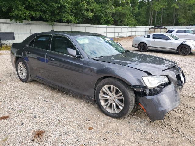 Photo 4 from auction – 2017 CHRYSLER 300 LIMITED with VIN 2C3CCAAG2HH577520