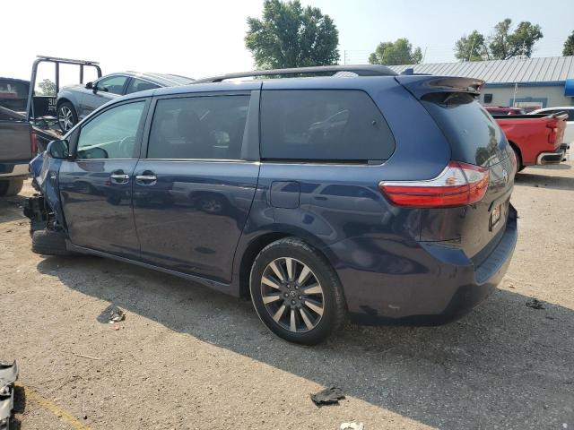 Photo 2 from auction – 2018 TOYOTA SIENNA XLE with VIN 5TDDZ3DC6JS206368
