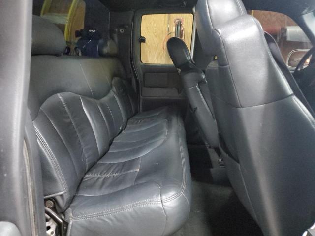 Photo 10 from auction – 2004 CHEVROLET SILVERADO with VIN 2GCEK19T741278875